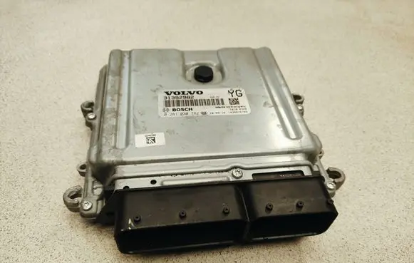 Volvo S60 Engine control unit/module 31392982 0281030782 1039S76700