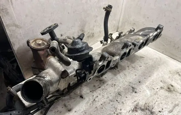 Nissan Almera Tino Intake manifold 3106261