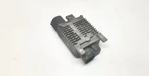 Coolant fan relay