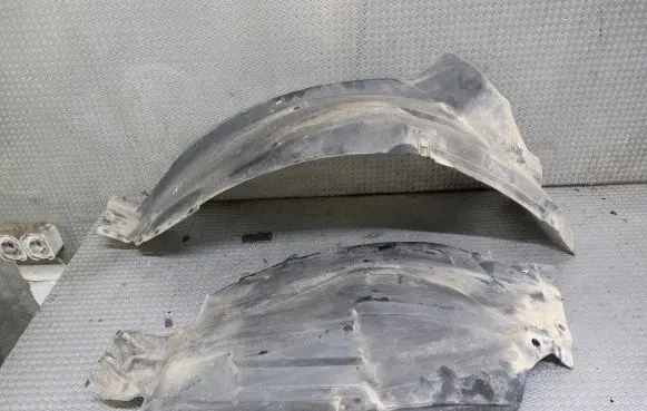 Nissan Murano Z50 Front wheel arch liner splash guards 63842CA000 63844CA000