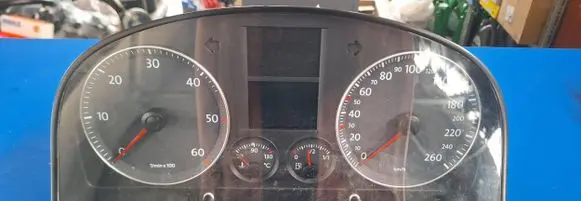 Volkswagen Touran I Speedometer (instrument cluster) 1t0920860G