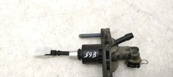 Suzuki SX4 S-Cross Clutch master cylinder