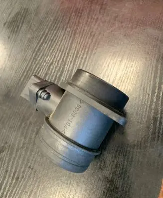 BMW 1 E81 E87 Mass air flow meter 7566986