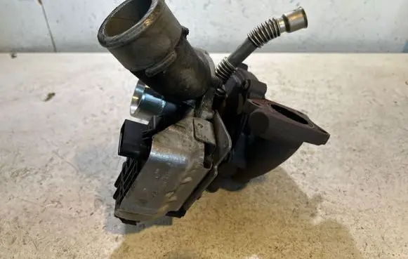 Audi A4 S4 B8 8K Turbo 059145721B 7678057