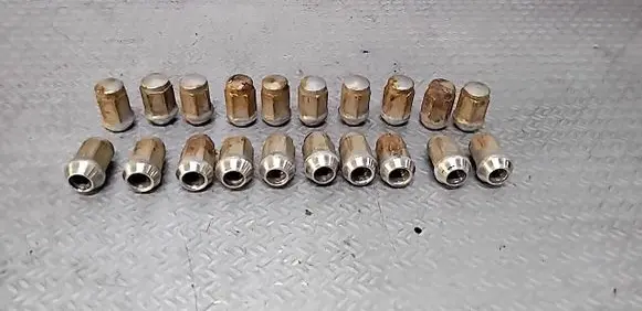 Nissan Murano Z50 Nuts/bolts 