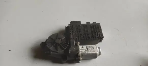 Citroen C4 I Picasso Front door window regulator motor 9682495680 400965E