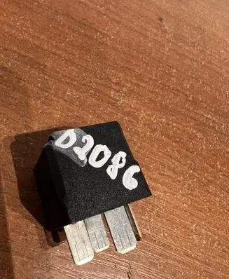 Mercedes-Benz A W169 Other relay A0025421319 D2086