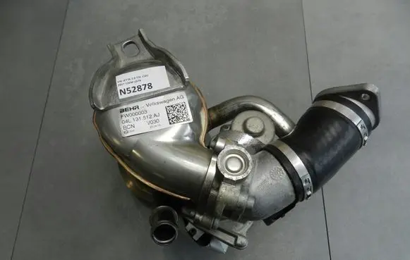 Volkswagen Jetta VI Throttle valve 04L131501L