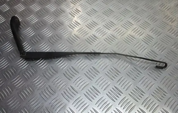 Renault Megane II Front wiper blade arm
