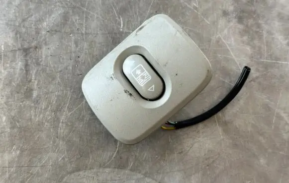 Nissan Qashqai Sunroof switch 