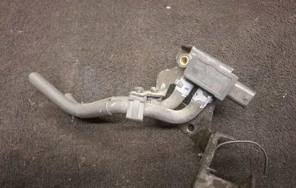 Volkswagen Amarok Exhaust gas pressure sensor 0579096051B