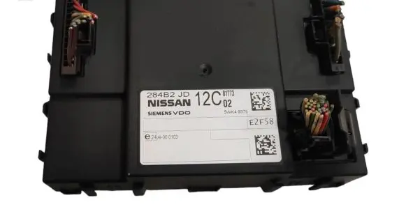 Nissan Qashqai Comfort/convenience module 284B2JD12C 5WK49375