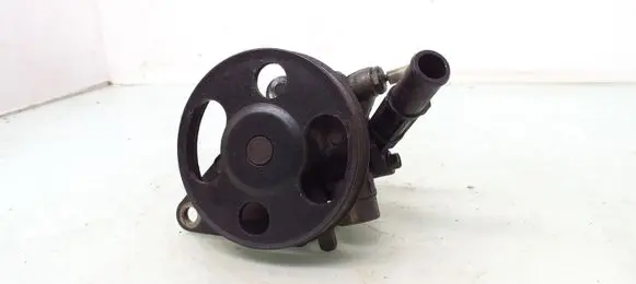 Mazda 323 Power steering pump