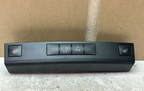 Mercedes-Benz E W212 Seat heating switch A2128202610 33911101