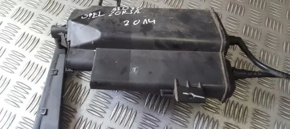 Active carbon filter fuel vapour canister