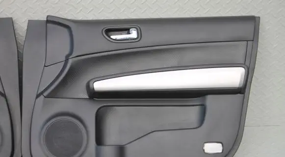 Nissan X-Trail T31 Front door card panel trim