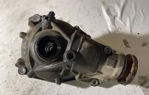 BMW 3 F30 F35 F31 Front differential 7578157 EA8203256