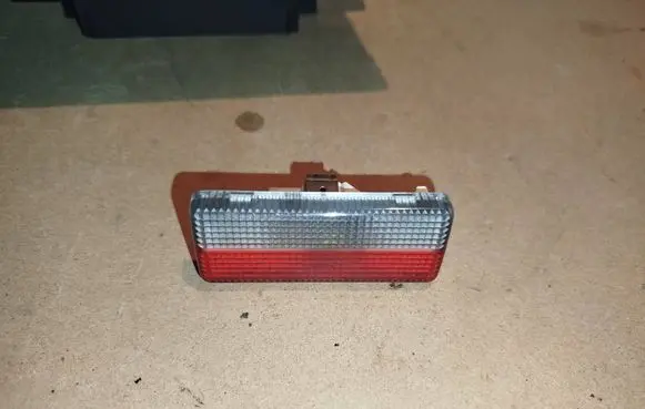 Peugeot 407 Front door interior light 