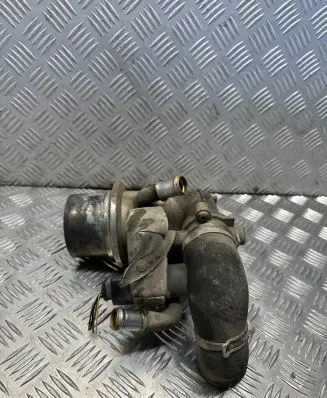 Skoda Octavia Mk3 (5E) EGR valve cooler 04L131512D Y2392008