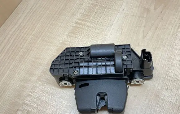 Citroen DS3 Tailgate/trunk/boot lock/catch/latch 9684648680 9151487499H