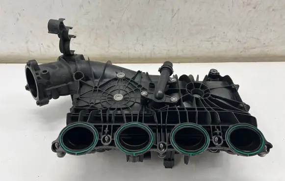 BMW 3 G20 G21 Intake manifold 8647975