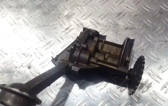 Renault Megane I Oil pump 7700600532 7700600120
