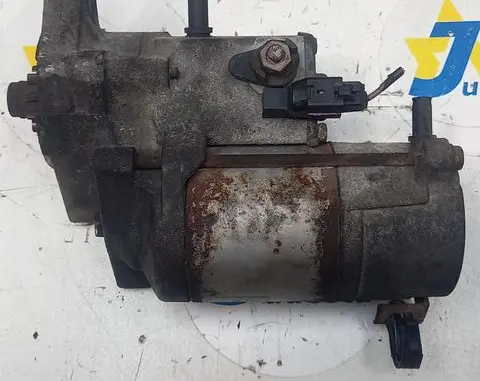 Toyota Yaris Starter motor 281003380 4280002730