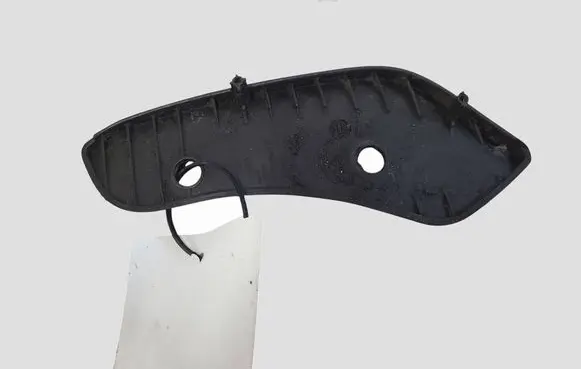 Volvo V50 Front mudguard 30764080