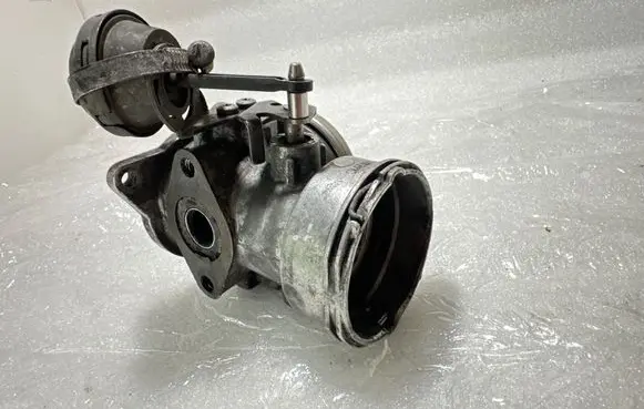 Audi A3 S3 8L EGR valve 038131501 038129631A