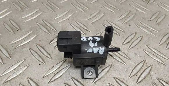 Toyota RAV 4 (XA40) Turbo solenoid valve 258600R011