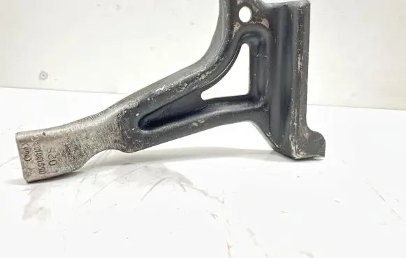Audi A6 S6 C6 4F Fuel pump bracket 059130163C