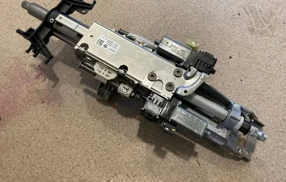 BMW X5 G05 Steering wheel axle 6894879