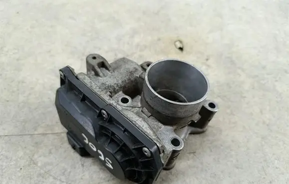 Renault Modus Throttle body valve 8200285017B