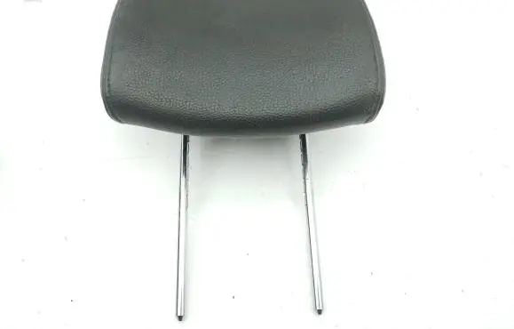 Chevrolet Captiva Front seat headrest 