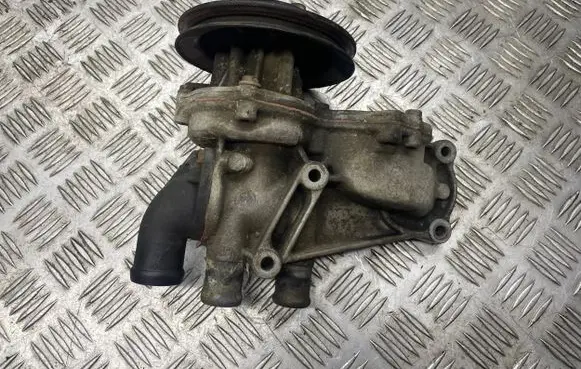 Audi 80 90 B3 Water pump 037121013