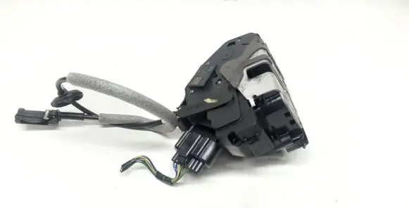 Volvo S60 Front door lock 31301740