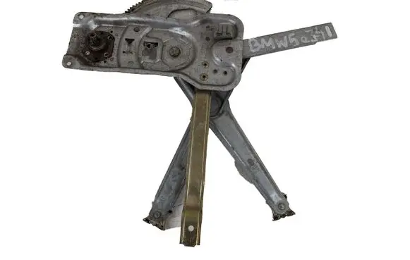 Rear door manual window regulator