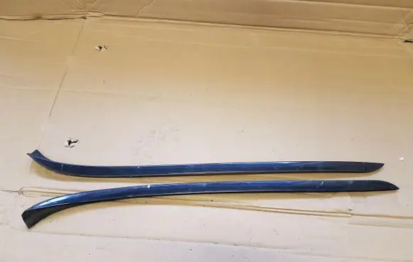 BMW 3 E90 E91 Front door windshield rail 