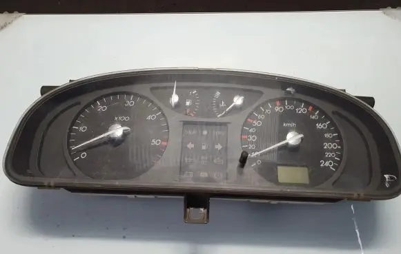 Renault Laguna II Speedometer (instrument cluster) 8200170297