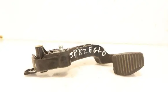 Peugeot 2008 I Clutch pedal 