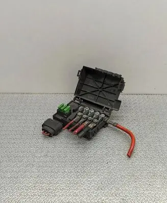Volkswagen Golf IV Fuse module 1J0937550