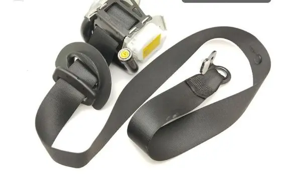 Rear seatbelt