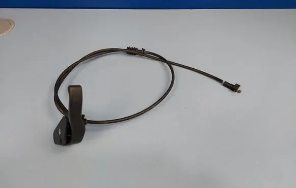 Engine bonnet/hood lock release cable