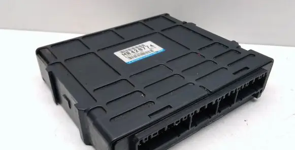 Mitsubishi Space Star Engine control unit/module MR420774