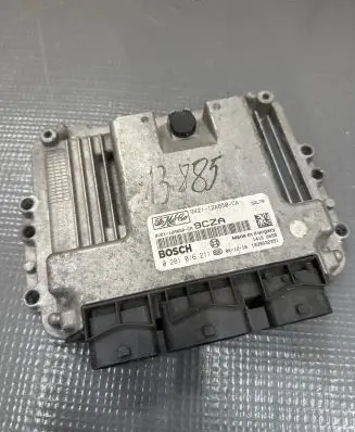 Ford Fiesta Engine control unit/module 9V2112A650CA 0281016211