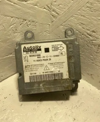 Peugeot 607 Air suspension control unit module (rear) 9659531880