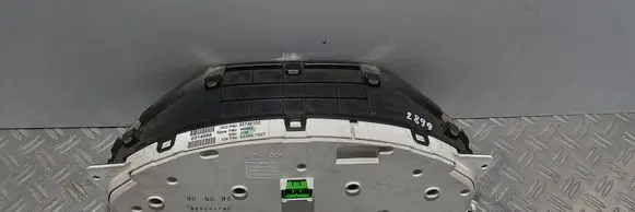 Speedometer (instrument cluster)