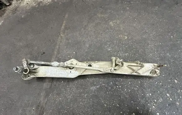BMW 5 E39 Front wiper linkage 8360603