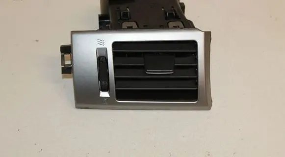 Nissan Tiida C11 Dashboard side air vent grill/cover trim E6785162Q100