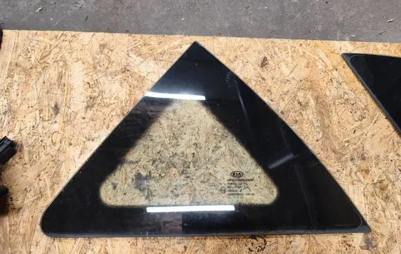 KIA Ceed Rear side window DOT618M351AS2 43R00351 7096MN